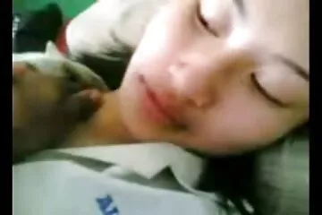 Amatőr privát házi pornó a seggben közelről. ingyen sex videó