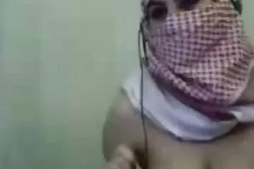 Egy nagy sex pornó ingyen fehér kakas és egy vékony szőke feszes seggében.
