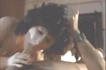 Két mellkas barna anya fia szeksz video szeret egy férfit.