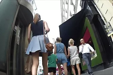 Gyengéd gyönyörű fiatal elf lány ingyen popo szex maszturbál.