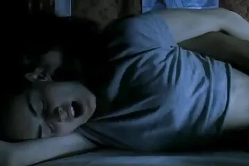 Nyilvános pornó napközben egy európai amator hazi sex videok város szívében.