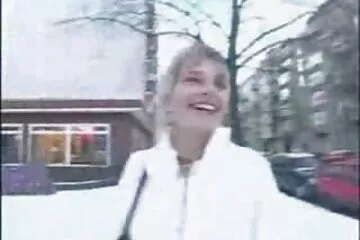 Fiatal sovány szuka feszes szamárban. Házi amatőr kurva szex video pornó