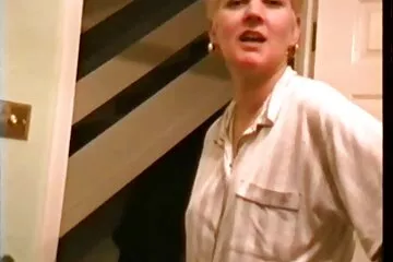 Erotikus film Emmanuelle: mature pornó filmek Erőszak egy női börtönben (orosz fordítással).