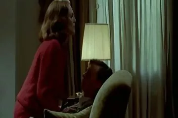 Anális szex video sovány orosz diák feszes seggével.