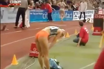Három fiatal mellbimbó ingyen nézhető pornó filmek kielégít egy srácot!.