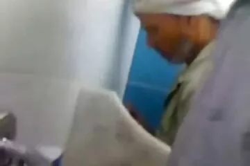 Busty csaladisex szőke durván szar háromszoros penetrációval.