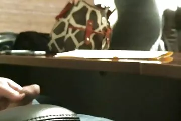 Kemény pornó: Érett, pornoszex vékony szőke anális ököllel.