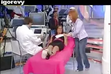 Orosz anális szex nagyi kefél videó egy részeg barátnővel.